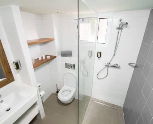 Room-Bathroom-2-753x500